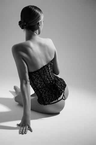 SALMA Wireless Corset - Black