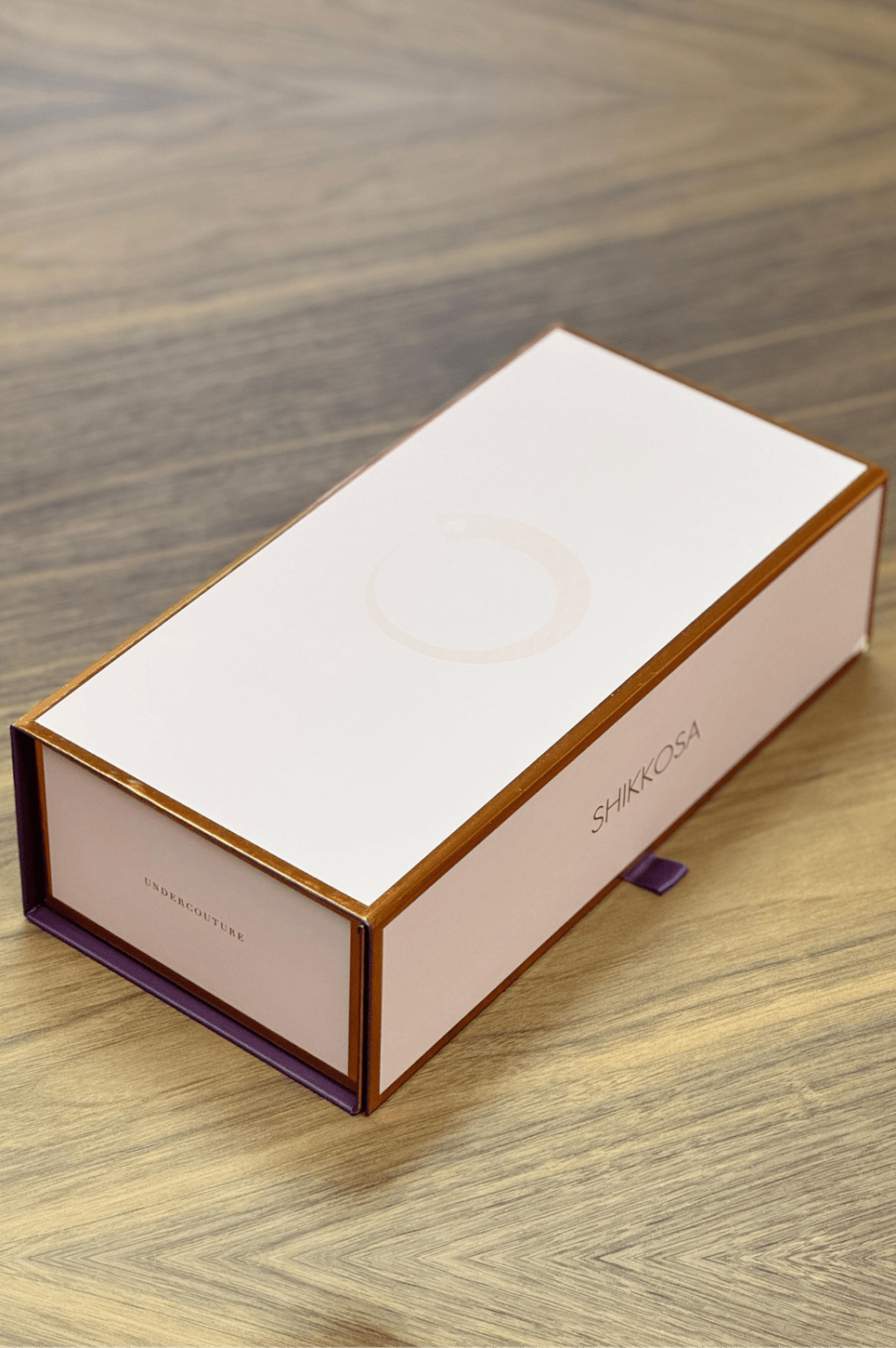 SHIKKOSA ICONIC GIFT BOX MEDIUM